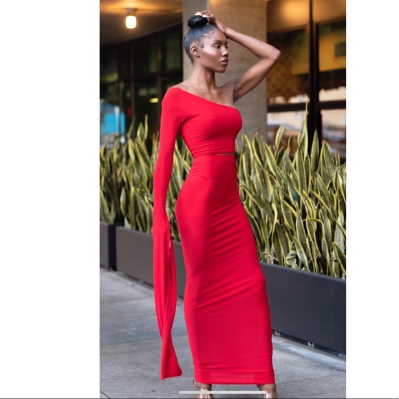 femme luxe finery Other - STUNNING red two piece skirt SET!